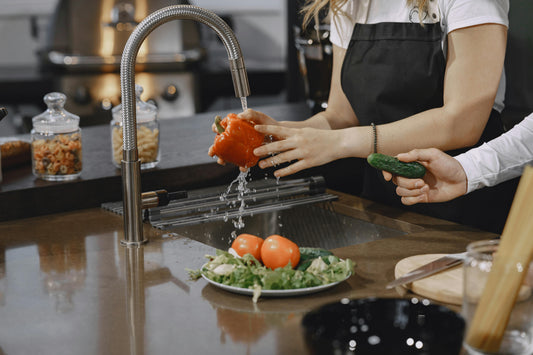 Faut-il laver les légumes avant de les éplucher ?