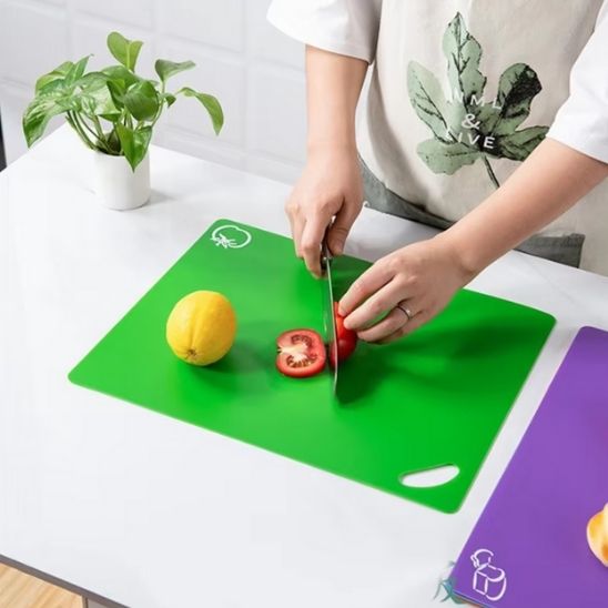 Planche-a-decouper-verte