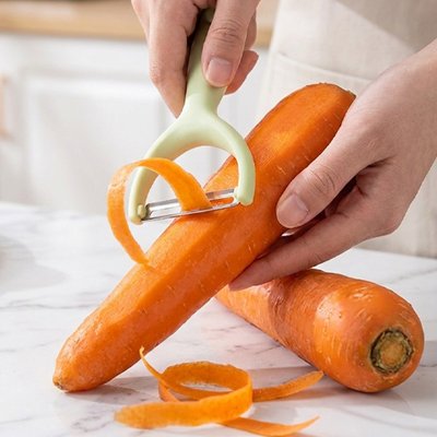 Econome-legume-pour-eplucher-les-carottes