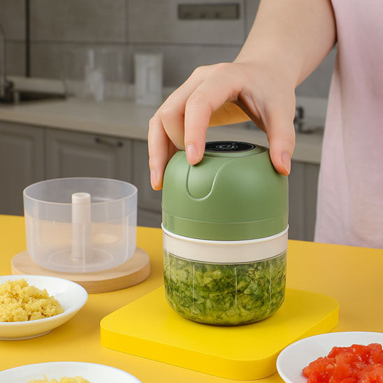 Hachoir électrique Mini Nizirioo 250 Ml – Parfait Pour Ail, Oignon, Légumes – Recharge USB – Facile à Nettoyer